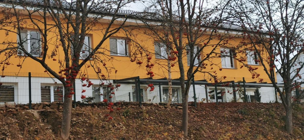 Apartman G4 Maty Frymburk Eksteriør billede