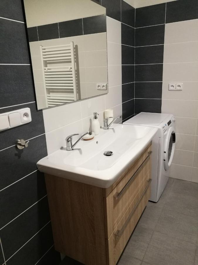 Apartman G4 Maty Frymburk Eksteriør billede